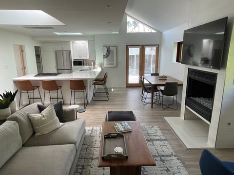 Spacious Living Room and Kitchen 