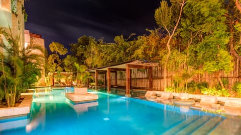 Outdoor pool, sun loungers