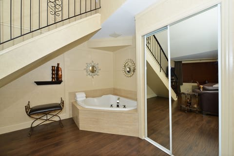 Suite (African Designer) | Bathroom | Designer toiletries, hair dryer, towels