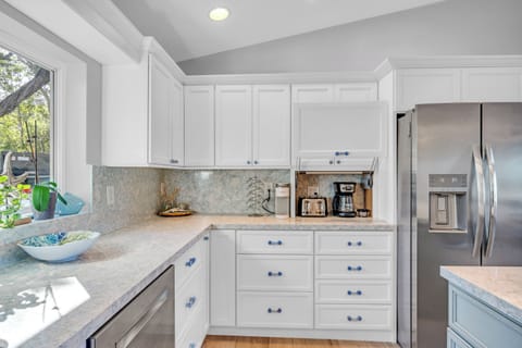 Kitchen with small appliances