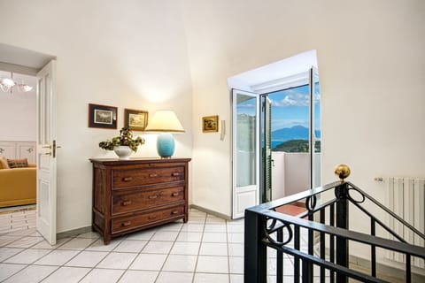 country-lemonvilla-massa-lubrense-villa-stairs