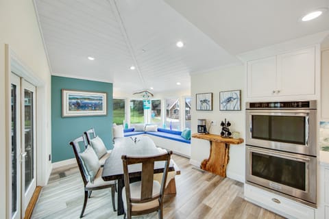 Curl up on the bench window seat with your favorite book while enjoying the ocean view