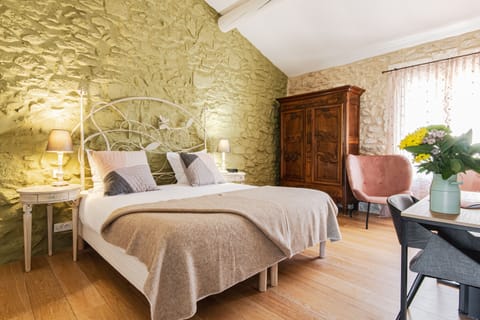 Comfort Double Room, 1 Queen Bed | Premium bedding, minibar, in-room safe, individually decorated