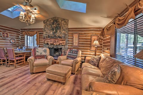 Lakeside Vacation Rental | 2BR | 2BA | 1 Level | Stairs Required | 900 Sq Ft