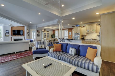 Second Living Room with Flat Screen TV