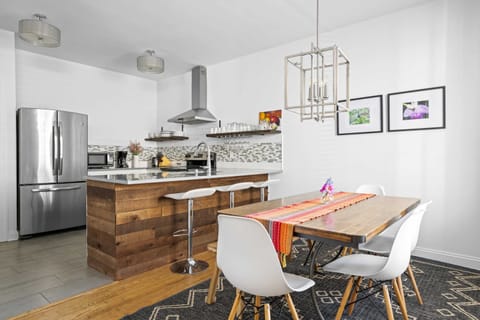 Spacious dining seating!