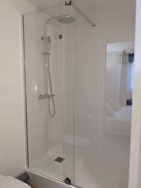 Standard Double Room | Bathroom | Hair dryer, towels