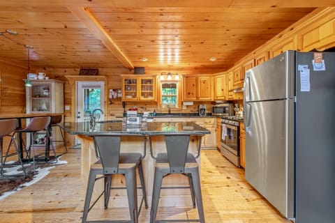 The Loose Caboose - Entry Level Kitchen