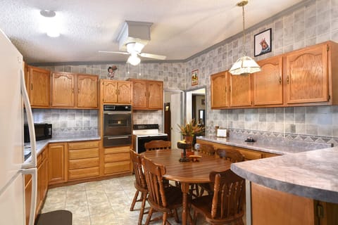 14df21f2-36c9-41c1-8411-0c01481b2d1b