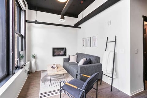 Spacious apartment in the heart of downtown