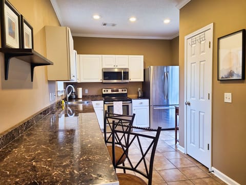 Large kitchen with ample counter space