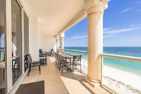 Beach Club 1602 - Balcony
