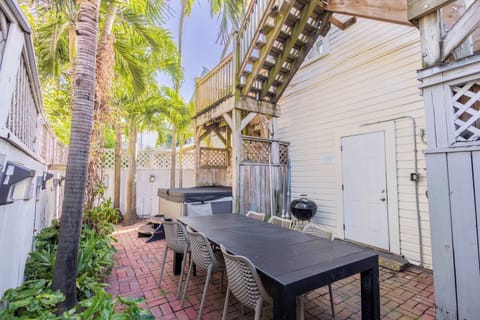 Private Outdoor Patio