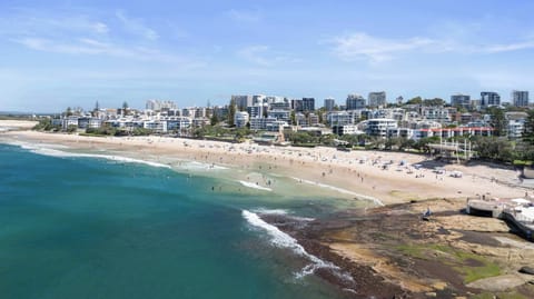 Enjoy being walking distance from the beautiful patrolled Kings Beach, surf club and beach pool.