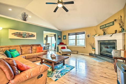 Mears Vacation Rental | 3BR | 2BA | 1,400 Sq Ft | Stairs Required to Access