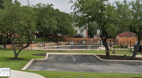 Community Pool ($30 Cash Key Deposit)