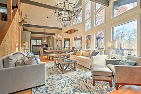Sapphire Vacation Rental | 5BR | 3BA | 3,200 Sq Ft | Stairs Required