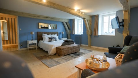 Superior Double Room, Ensuite (Chambre Bleue)