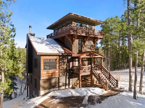 Welcome to Lookout Tower managed by Deadwood Connections