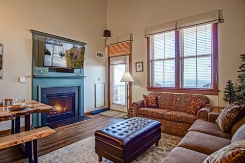 Welcome to Allegheny Springs 440! The living room has a gas fireplace!