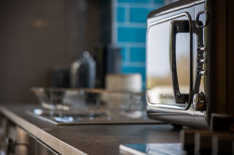 Apartment (1 Bedroom) | Private kitchen | Fridge, microwave, oven, stovetop