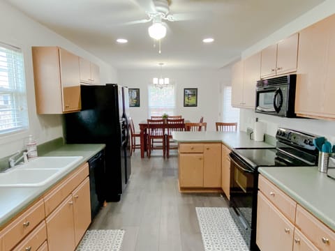 Large Kitchen - oven, stove, dishwasher, refrigerator, coffee maker, blender....