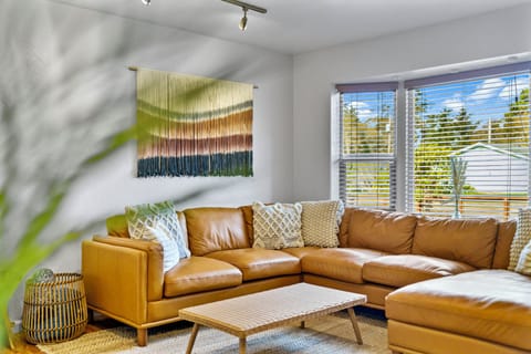 Living Room  |   Cozy Natural Decor