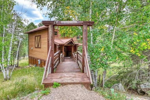 Welcome to Sawtooth Lodge managed by Deadwood Connections
