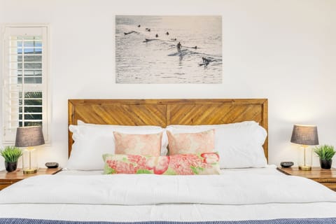 Relax in this charming island-themed bedroom