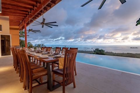 Amazing suset views! Hire one of our private chefs and dine under the stars.