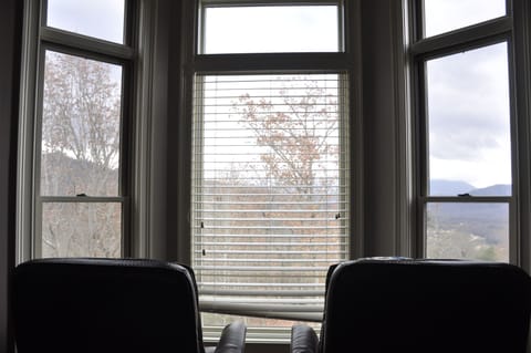 Rocking/recliners in the Master Sitting to enjoy the view outside or the TV.