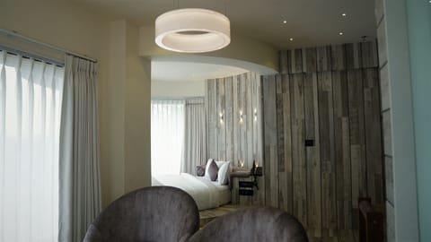 Family Room | Premium bedding, in-room safe, desk, soundproofing