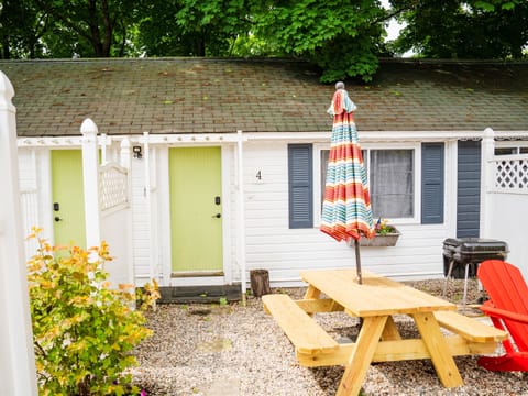 1 Bedroom with private courtyard