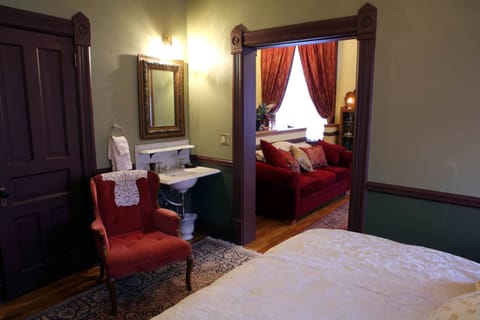 #5/6 Martin Suite | Premium bedding, pillowtop beds, individually decorated