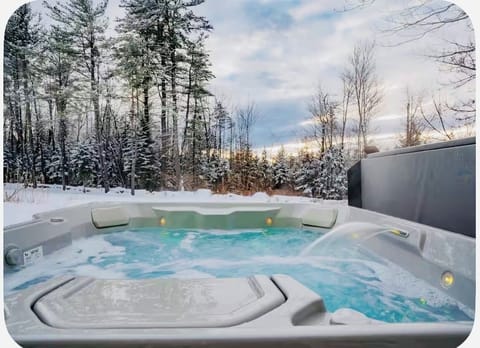 New Hot Tub: A Hot Spring Limelight Beam for 4 adults — soak under the stars