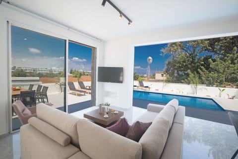 Villa, 4 Bedrooms, Private Pool, Garden View | Living room