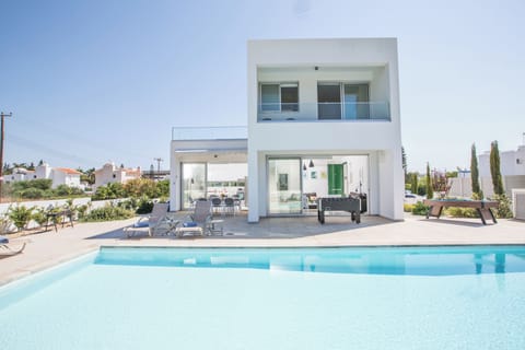 Villa, 5 Bedrooms, Private Pool, Garden View | BBQ/picnic area