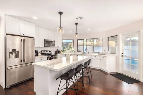 Island Seating for 4