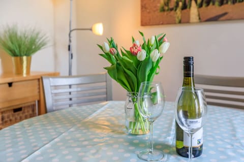 Cottage | Private kitchen | Fridge, microwave, electric kettle, toaster