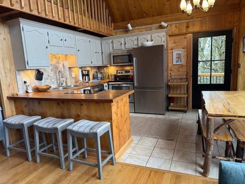 Middle floor entry level Kitchen