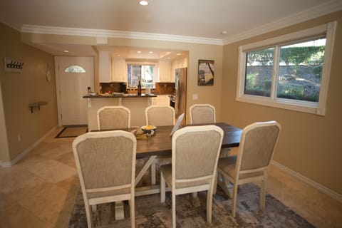 Convenient to Kitchen