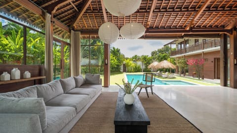 Family Villa | Living room