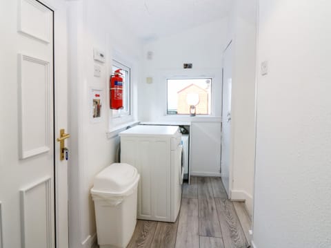 Cottage | Bathroom | Shower