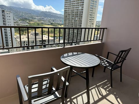 Private Lanai with mountain view