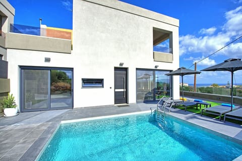 Building Exterior, Garden, Outdoor, Pool