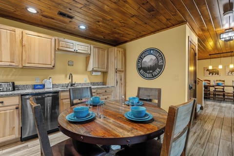 Spacious kitchen w/ additional dining