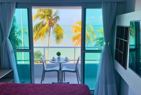 Elite Apartment | Premium bedding, desk, free WiFi, bed sheets