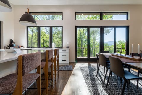 Mountain to Sea Modern