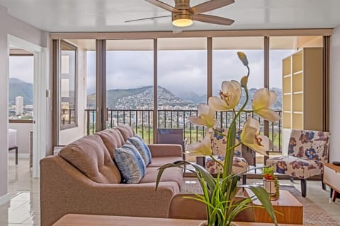 Condo, 1 Bedroom | Living area | Smart TV