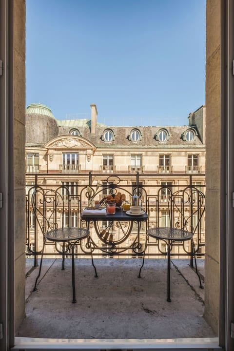 Deluxe Room with balcony | Balcony